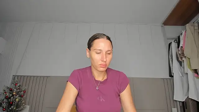 SofiClimbing online show from February 7, 2026, 5:11 am