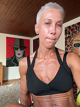GymQueenCarmen online show from July 19, 2026, 5:11 am