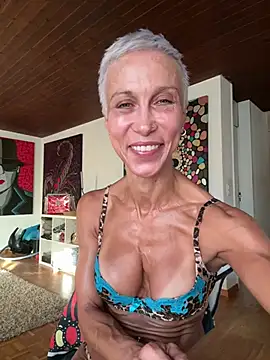 GymQueenCarmen online show from July 29, 2026, 5:27 am