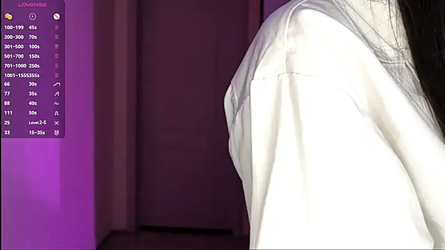 AyaWildfire online show from June 8, 2026, 4:18 pm