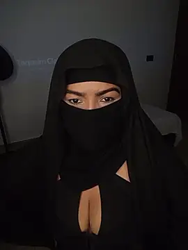 Snapshot of nayla_mohammed_ chatting on June 1, 2026, 10:11 pm nayla mohammed online show from June 1, 2026, 10:11 pm