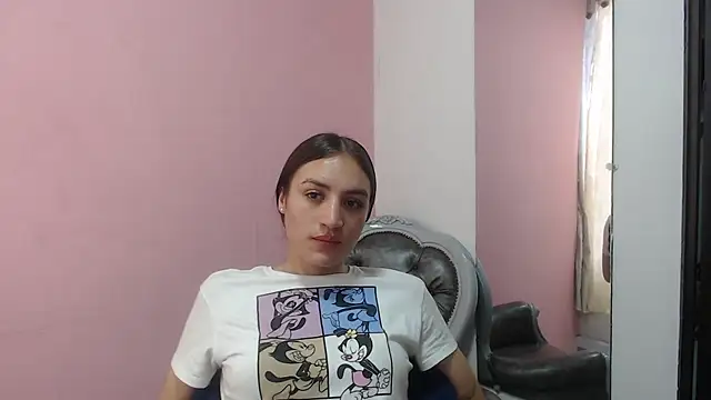 Snapshot of mila_sexy69 chatting on June 1, 2026, 9:27 pm mila sexy69 online show from June 1, 2026, 9:27 pm