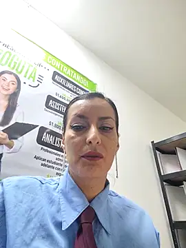 Snapshot of ALEJANDRA__28 chatting on June 9, 2026, 2:28 pm ALEJANDRA 28 online show from June 9, 2026, 2:28 pm