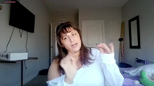 Snapshot of maddiliz chatting on January 16, 2026, 5:17 pm maddiliz online show from January 16, 2026, 5:17 pm