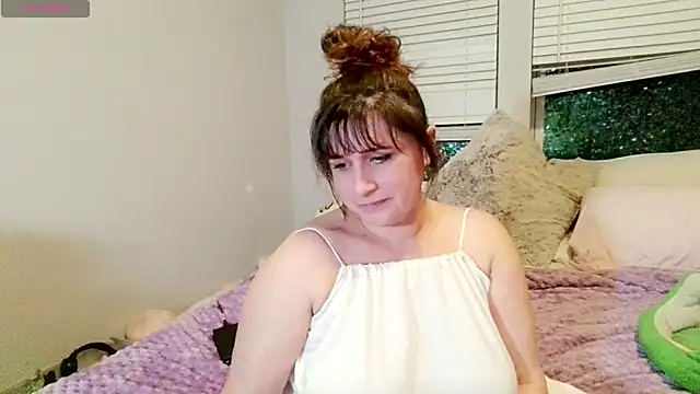 Snapshot of maddiliz chatting on February 20, 2026, 3:03 am maddiliz online show from February 20, 2026, 3:03 am