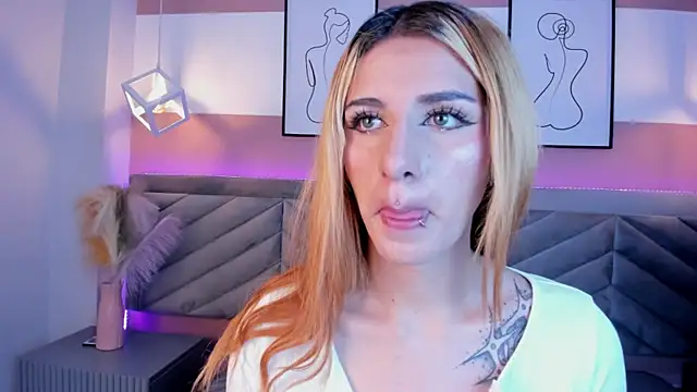 scarlet  rossi online show from July 10, 2026, 3:11 am