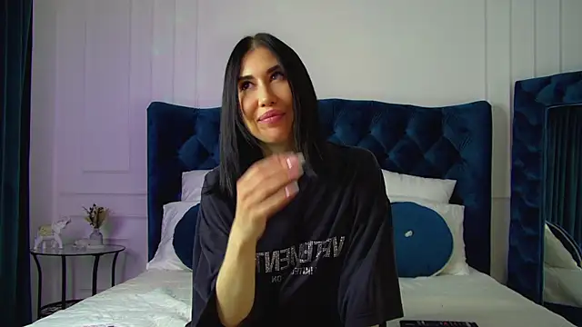 KaylaMous online show from July 12, 2026, 6:21 pm