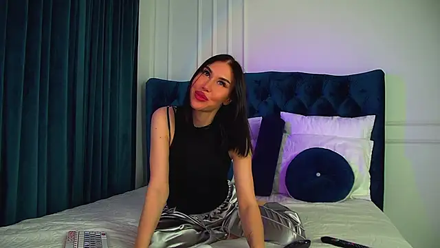 KaylaMous online show from July 17, 2026, 6:35 pm