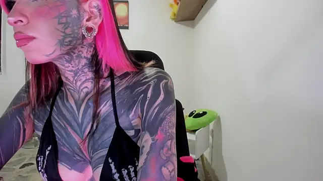 Snapshot of Nickidoll66_ chatting on July 5, 2026, 3:23 am Nickidoll66 online show from July 5, 2026, 3:23 am