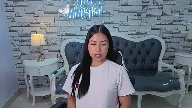 lia x a online show from June 3, 2026, 2:33 pm