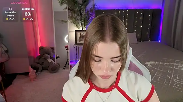 Snapshot of Milla_Way chatting on July 15, 2026, 2:22 pm Milla Way online show from July 15, 2026, 2:22 pm