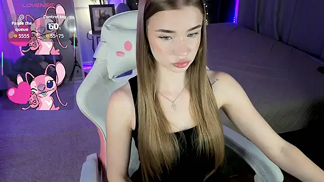 Snapshot of Milla_Way chatting on July 24, 2026, 2:15 pm Milla Way online show from July 24, 2026, 2:15 pm
