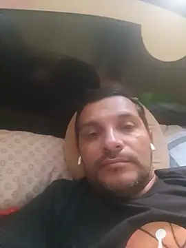 Snapshot of RIchar05 chatting on June 4, 2026, 7:42 pm RIchar05 online show from June 4, 2026, 7:42 pm