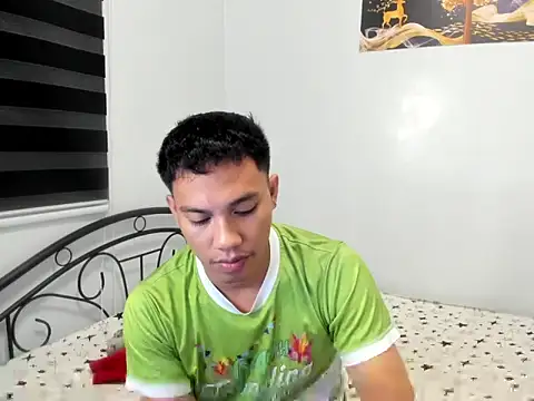 urfucker vinz online show from July 18, 2026, 4:33 pm