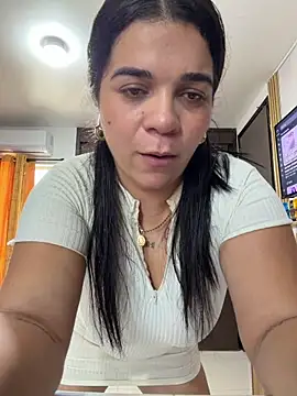 Siri Luxx online show from July 17, 2026, 10:03 pm