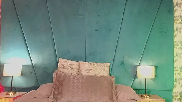 julimonroe  online show from July 29, 2026, 3:04 am