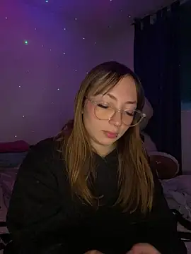 Snapshot of Caamii_ chatting on July 22, 2026, 5:32 am Caamii online show from July 22, 2026, 5:32 am