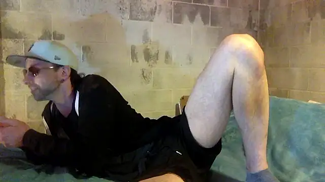 thierrybae online show from June 12, 2026, 10:41 pm