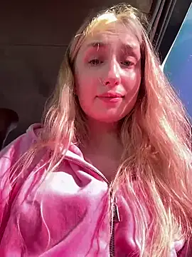 Polly Pop online show from July 25, 2026, 2:14 pm