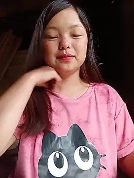 Snapshot of Linna-bae chatting on June 15, 2026, 12:35 am Linna-bae online show from June 15, 2026, 12:35 am