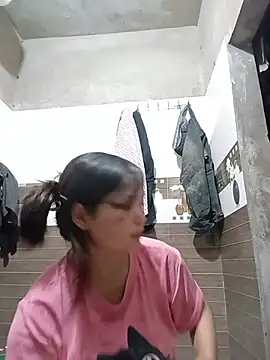 Snapshot of Linna-bae chatting on June 15, 2026, 1:13 pm Linna-bae online show from June 15, 2026, 1:13 pm