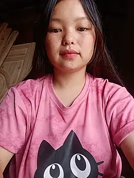Snapshot of Linna-bae chatting on June 16, 2026, 1:30 am Linna-bae online show from June 16, 2026, 1:30 am
