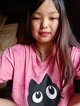 Snapshot of Linna-bae chatting on June 19, 2026, 1:10 am Linna-bae online show from June 19, 2026, 1:10 am