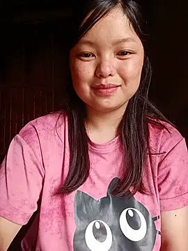 Snapshot of Linna-bae chatting on June 22, 2026, 2:35 am Linna-bae online show from June 22, 2026, 2:35 am