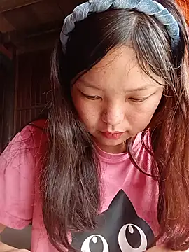 Snapshot of Linna-bae chatting on June 27, 2026, 1:54 am Linna-bae online show from June 27, 2026, 1:54 am