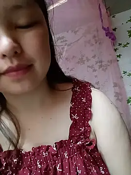 Snapshot of Linna-bae chatting on June 29, 2026, 2:40 am Linna-bae online show from June 29, 2026, 2:40 am