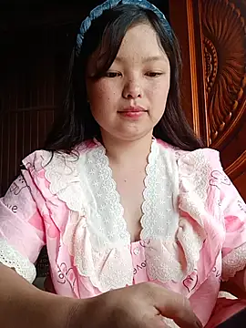 Snapshot of Linna-bae chatting on July 1, 2026, 9:22 am Linna-bae online show from July 1, 2026, 9:22 am
