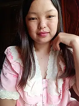 Snapshot of Linna-bae chatting on July 4, 2026, 1:01 am Linna-bae online show from July 4, 2026, 1:01 am