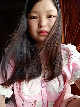 Snapshot of Linna-bae chatting on July 5, 2026, 1:12 am Linna-bae online show from July 5, 2026, 1:12 am