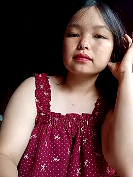 Snapshot of Linna-bae chatting on July 9, 2026, 1:09 am Linna-bae online show from July 9, 2026, 1:09 am