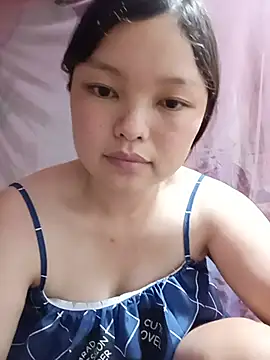 Snapshot of Linna-bae chatting on July 11, 2026, 2:42 pm Linna-bae online show from July 11, 2026, 2:42 pm