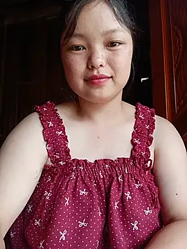 Snapshot of Linna-bae chatting on July 14, 2026, 2:05 am Linna-bae online show from July 14, 2026, 2:05 am