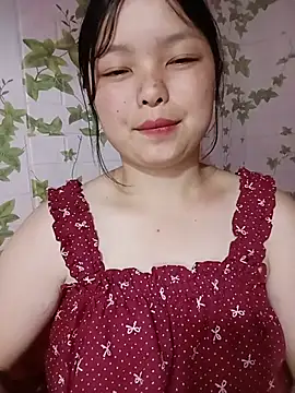 Snapshot of Linna-bae chatting on July 14, 2026, 10:54 am Linna-bae online show from July 14, 2026, 10:54 am