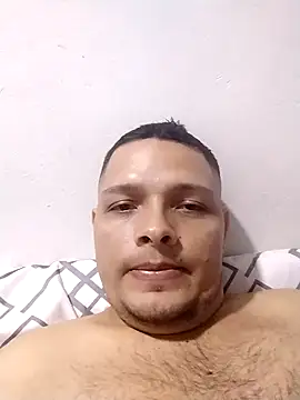 Snapshot of EnzoDesire chatting on August 8, 2026, 5:42 am EnzoDesire online show from August 8, 2026, 5:42 am