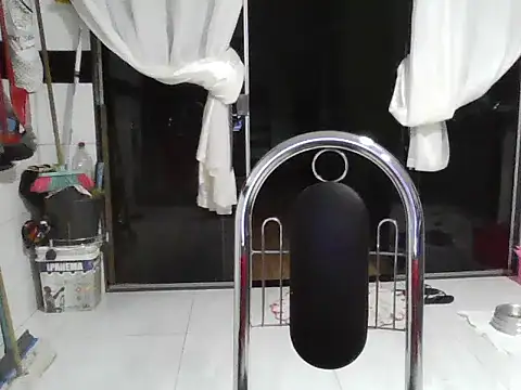 Snapshot of Isabel2q5n chatting on June 12, 2026, 5:17 am Isabel2q5n online show from June 12, 2026, 5:17 am