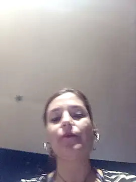 Snapshot of fresasabrosa69 chatting on June 22, 2026, 1:40 am fresasabrosa69 online show from June 22, 2026, 1:40 am