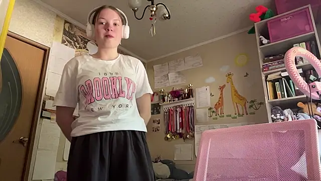 Aileyn online show from June 7, 2026, 8:18 am