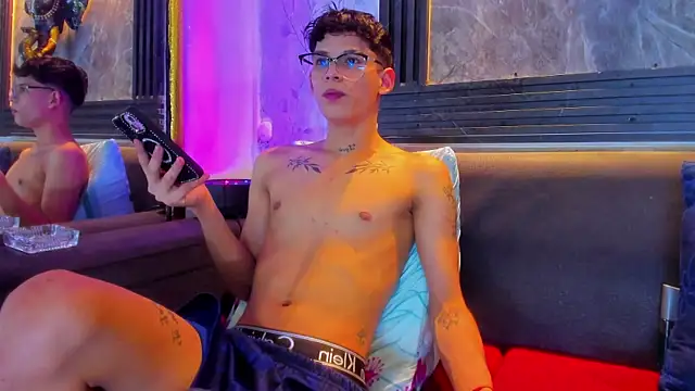 Brianhot0F online show from June 26, 2026, 12:09 pm