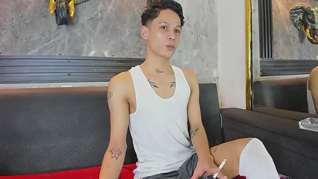 Brianhot0F online show from July 28, 2026, 2:13 pm