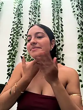 Snapshot of SophiCastro09_ chatting on July 3, 2026, 2:23 pm SophiCastro09 online show from July 3, 2026, 2:23 pm