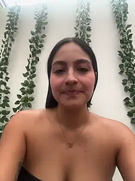 Snapshot of SophiCastro09_ chatting on July 18, 2026, 4:33 pm SophiCastro09 online show from July 18, 2026, 4:33 pm