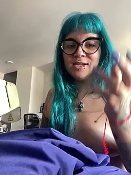 Snapshot of madammedalia chatting on June 18, 2026, 3:27 pm madammedalia online show from June 18, 2026, 3:27 pm