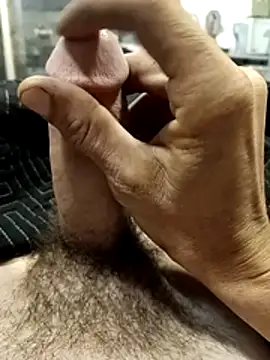 Snapshot of Mstrdstrctn7 chatting on October 31, 2025, 11:44 am Mstrdstrctn7 online show from October 31, 2025, 11:44 am