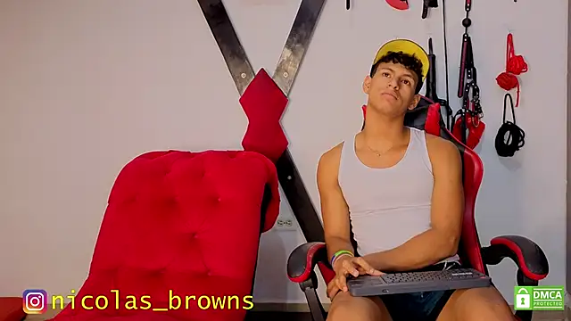 Nicolas AthleticBoy online show from June 21, 2026, 8:11 pm