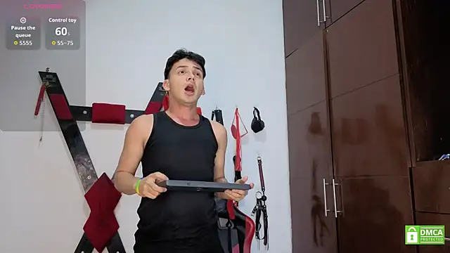 Nicolas AthleticBoy online show from July 4, 2026, 8:26 pm
