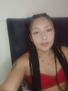 MiaSaen online show from July 16, 2026, 8:37 pm